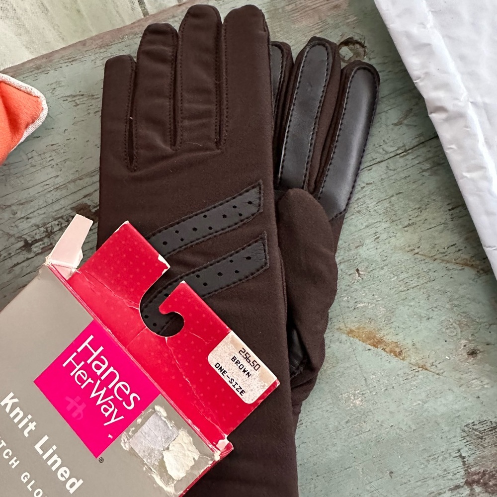 Hanes  Gloves  Brown, Navy